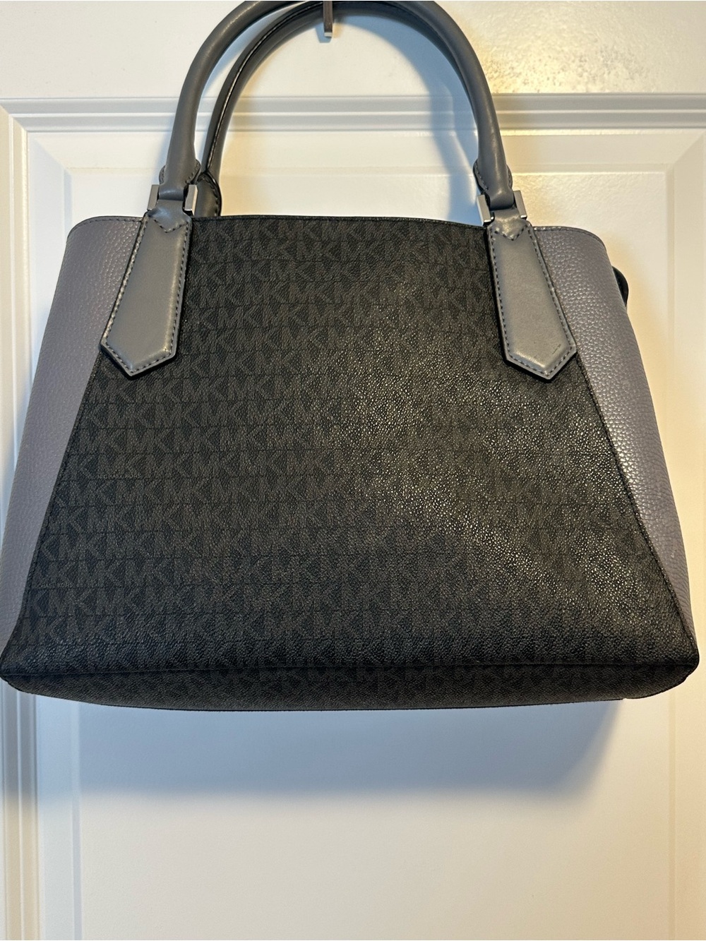 Michael Kors Kimberly Large East West Satchel - Picture 2 of 6